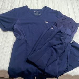 Figs maternity scrub set